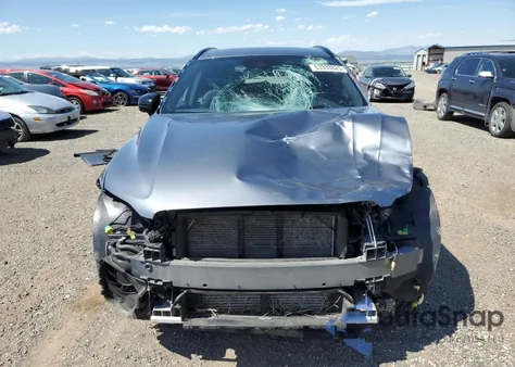 2021 Volvo Xc60 T8 Recharge R-Design из США, поврежденный, VIN YV4BR0DM5M1870075